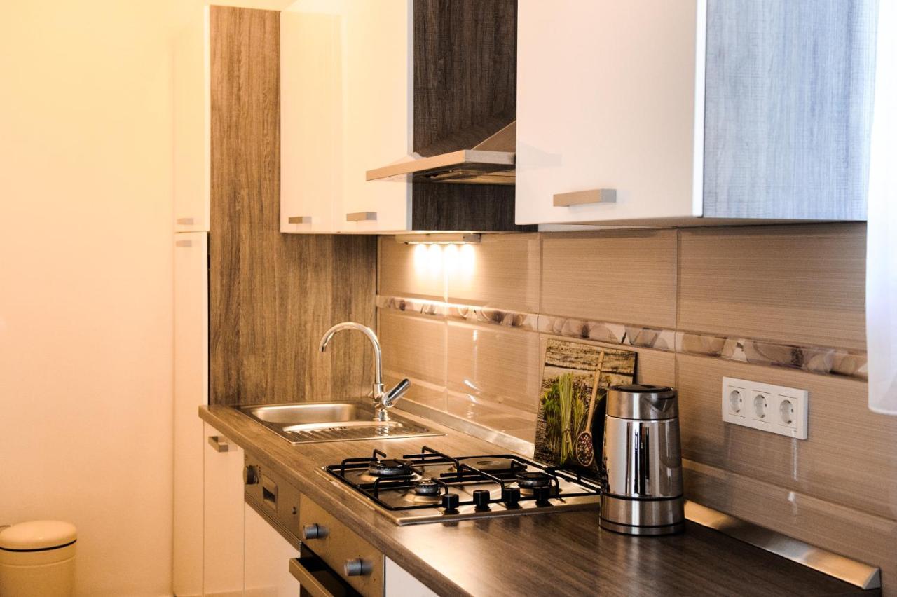 Mastrinka Apartment โตรกีร์ ภายนอก รูปภาพ
