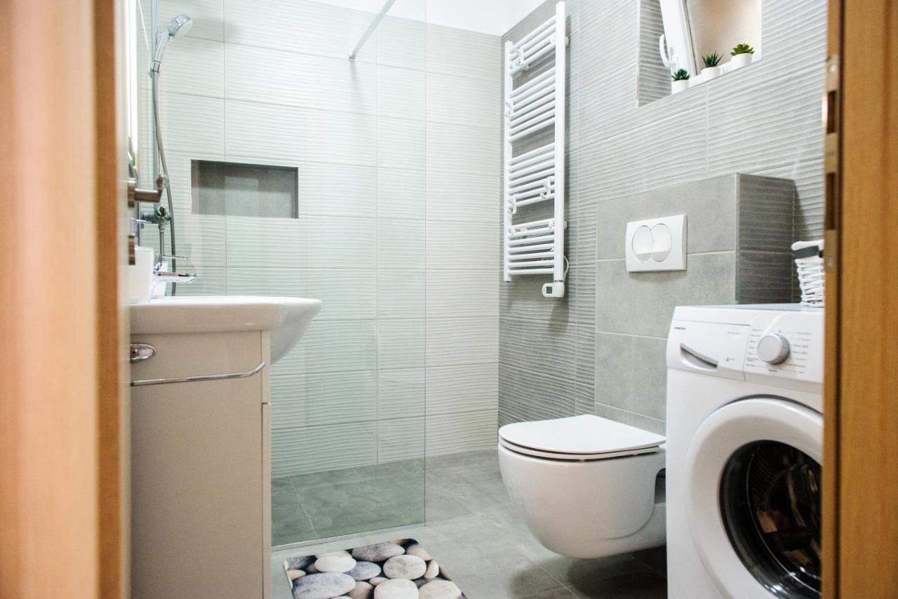 Mastrinka Apartment โตรกีร์ ภายนอก รูปภาพ