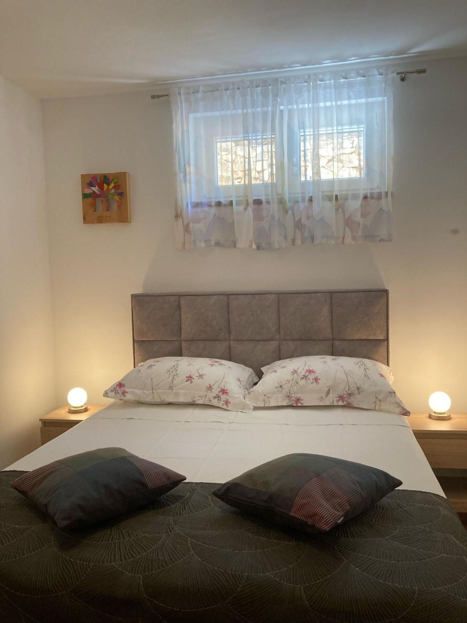 Mastrinka Apartment โตรกีร์ ภายนอก รูปภาพ